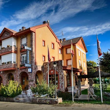 Hotel Tierra de la Reina Boca de Huérgano Zimmer foto